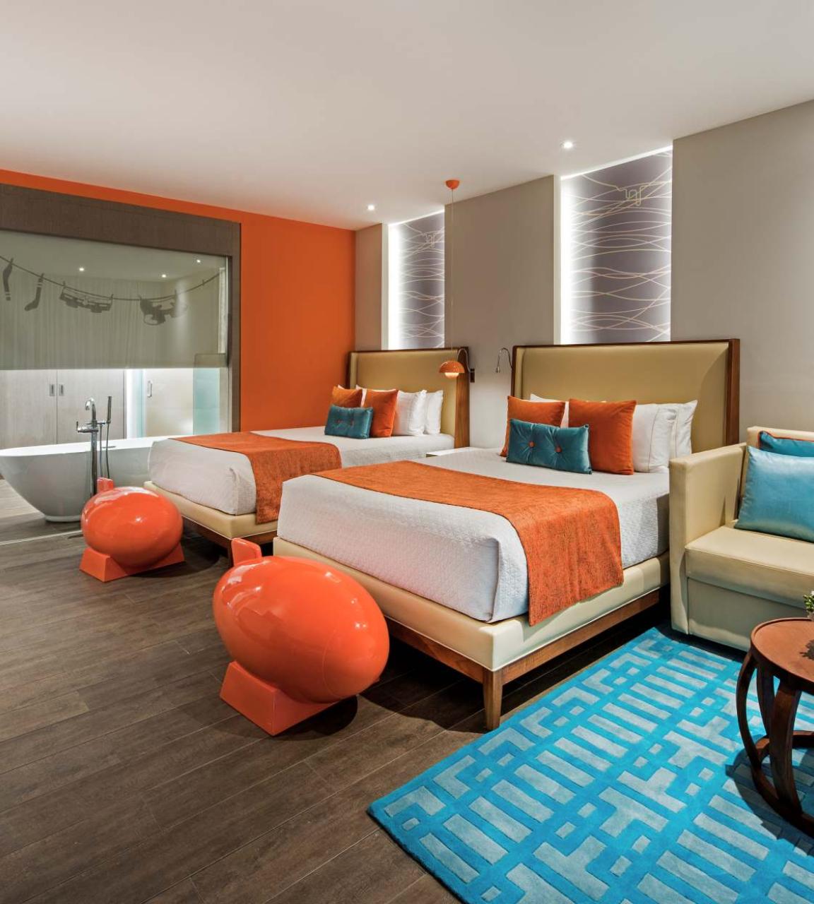 Pad Swim-Up Suite interior